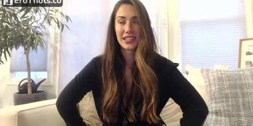 Eva Lovia Livestream (Uma Zex)