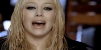 Hilary Duff Cumming Hilary Duff sings she is Cumming