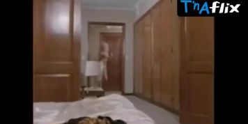 Amalia Yuyito Gonzalez Butt,  Breasts Scene  in Los Pilotos Mas Locos Del Mundo