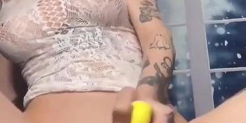 Slut brunet