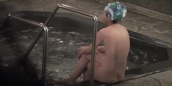 Nude Asian spied from behind on the edge of the pool nri033 00