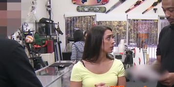 Posing pawnee gets mouthful of pawnbroker cum