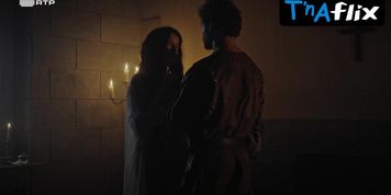 Anabela Moreira Breasts Scene  in A Rainha E A Bastarda