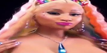 Nicki Minaj Tits