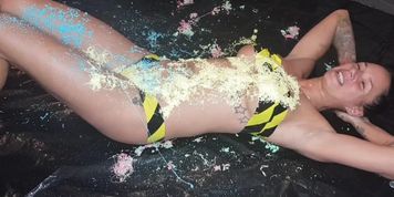 Silly string splosh 