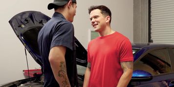 Dakota Payne fucks his sexy mechanic Jayden Marcos