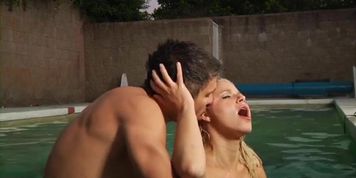 fdsfsddgf (Annika Albrite)