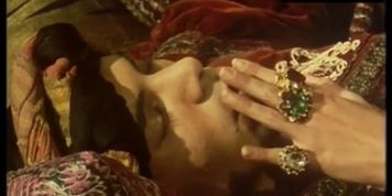Souad Naoui Breasts Scene  in Serie Rose