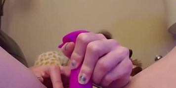 First Time Squirting with Vibrator on Clit