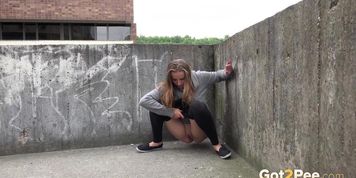 PEE public 2