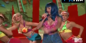 Katy Perry Sexy Scene  in Mtv Movie Awards