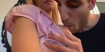 Defonce anale mature Elle se branle 3 fois par jour (Ewe Sweet)