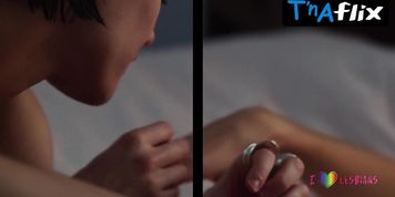 Alma Jodorowsky Lesbian,  Breasts Scene  in Split (Jehnny Beth)