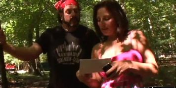 Latina wife loves outdoor fucking sessions
