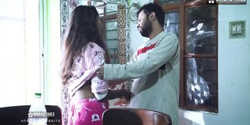 Subah Subah Brush karne ke bahane Sautele Bhai ne Brush andar daal daal ke sauteli bahan ko khub choda ( Hindi Audio )