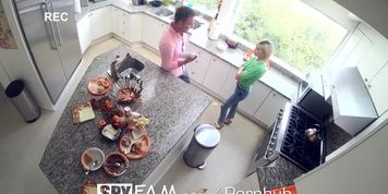 Spyfam Step Sister Spreads Her Legs On Thanksgiving For Step Bro (Kiara Cole)