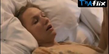 Tova Magnusson-Norling Underwear Scene  in Knulltradet