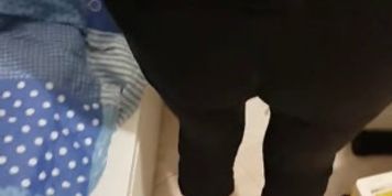Mom,s Friend like see it in to Bathroom