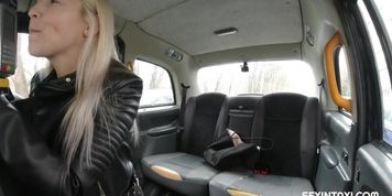 Sexy Czech blonde milf got a free ride