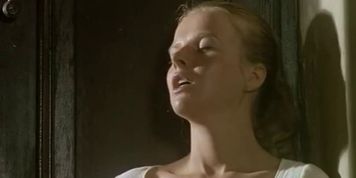 Emanuelle And The Last Cannibals (Laura Gemser, Tati Neves)