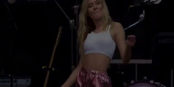 Zara Larsson - Sexy Tribute