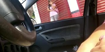 Masturbandome en el carro 7