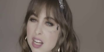 RILEY REID MONEY HUNGRY