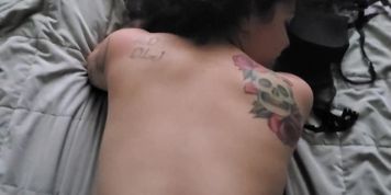 Creampie after quickie with sexy tattooed brunette - Peachy Queen
