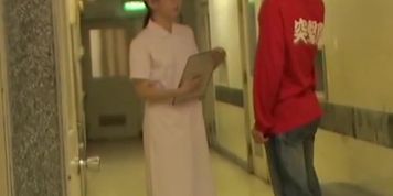 Cute Japanese nurse got into the nasty sharking story