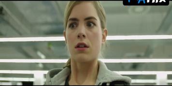 Hannah Hoekstra Butt Scene  in App