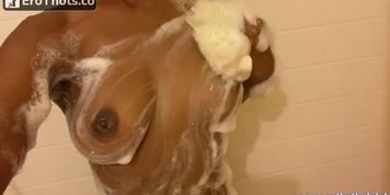 Emily Kimchi Shower (Little Hellcat)