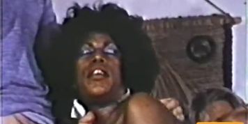 Peepshow Loops 320 70s and 80s - Scene 1 (Isis Taylor)