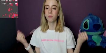 My&nbsp;stepsister shows her body for the first time on webcam