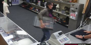 Latina Jessi enjoys a hardcore sex in the pawnshop