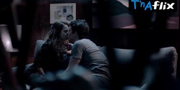 Thais Belchior Sexy Scene  in Baile De Mascaras