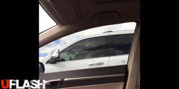 car dickflash for blonde teen