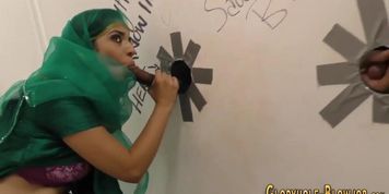 Gloryhole arabian girl