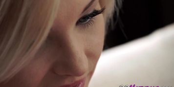 Short stunner drips jizz