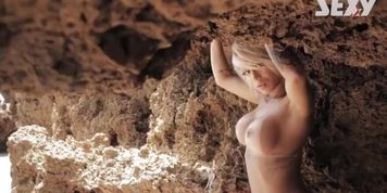 model memek