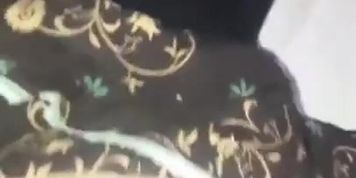 olgun hatunun amini gotunu sikiyor