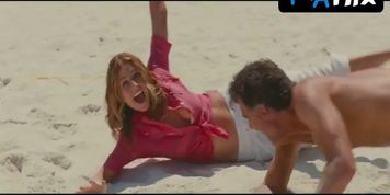 Jenna Fischer Sexy Scene  in Hall Pass