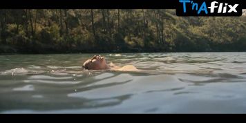Serenay Sarikaya Sexy Scene  in Shahmaran