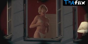 Cameron Diaz Underwear Scene  in There'S Something About Mary