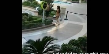Big beautiful booty at Vegas pool