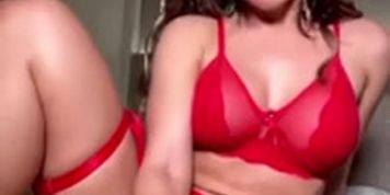 Mulher Mel&Atilde;&pound;o cavala deliciosa demais sentando no consolo e fazendo uma punheta guiada (Renata Frisson)