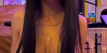 Seductive Mia Khalifa Livestream Video Leaked (Mathangi Arulpragasam, Mia Callista)