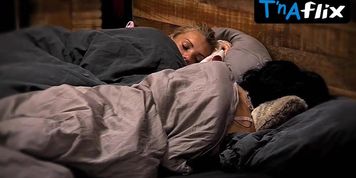 Sarah Kern Breasts Scene  in Promi Big Brother (Evelyn Burdecki)