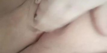 Bbw girl rubs clit to orgasm, white creamy cum