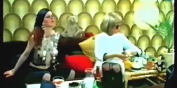 M&auml;dchen in Klistierbehandlung Girl in enema treatment,
