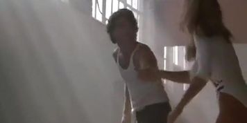 Sarah Jessica Parker Sexy Scene  in Girls Just Want To Have Fun